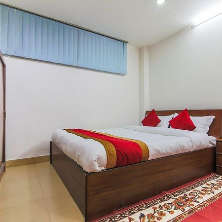 Oyo 358 Hotel Rose Star Катманду Экстерьер фото