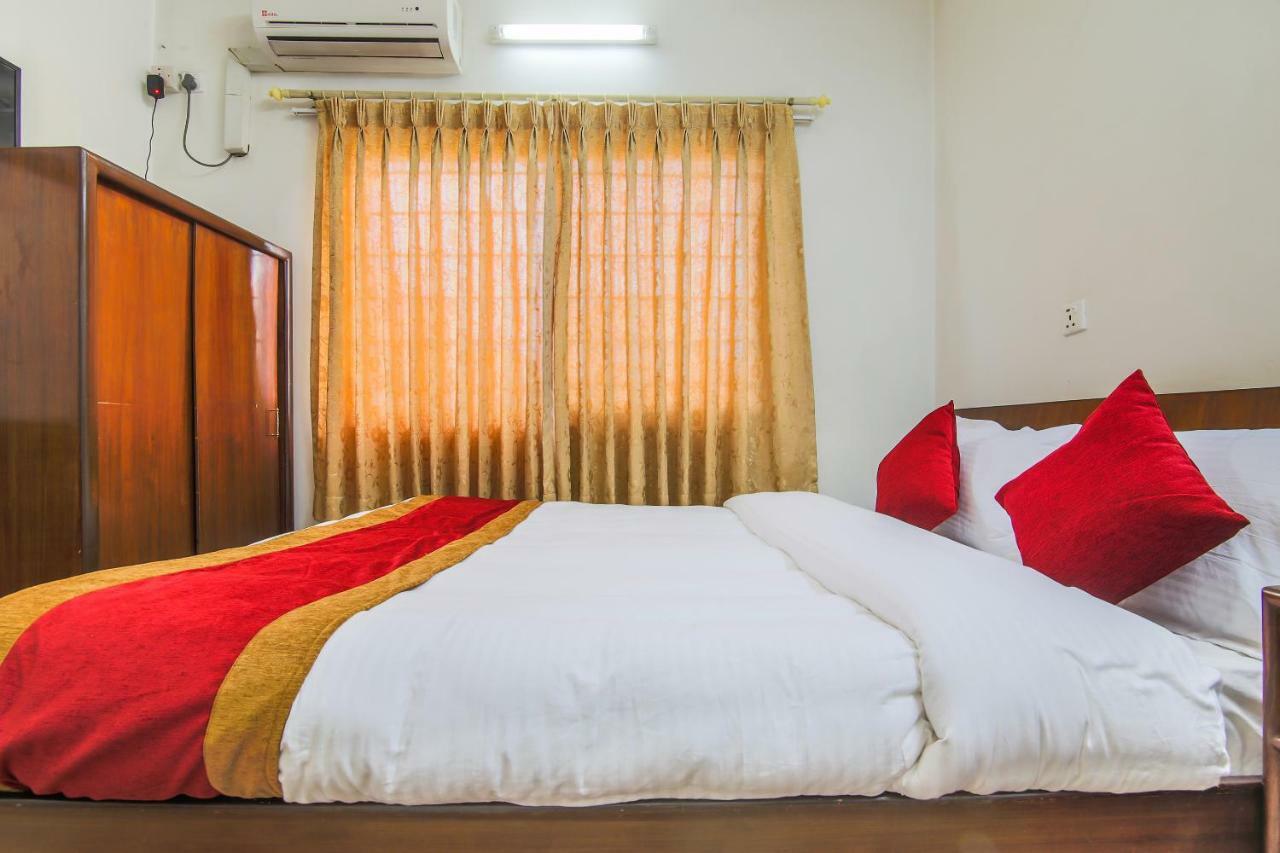 Oyo 358 Hotel Rose Star Катманду Экстерьер фото