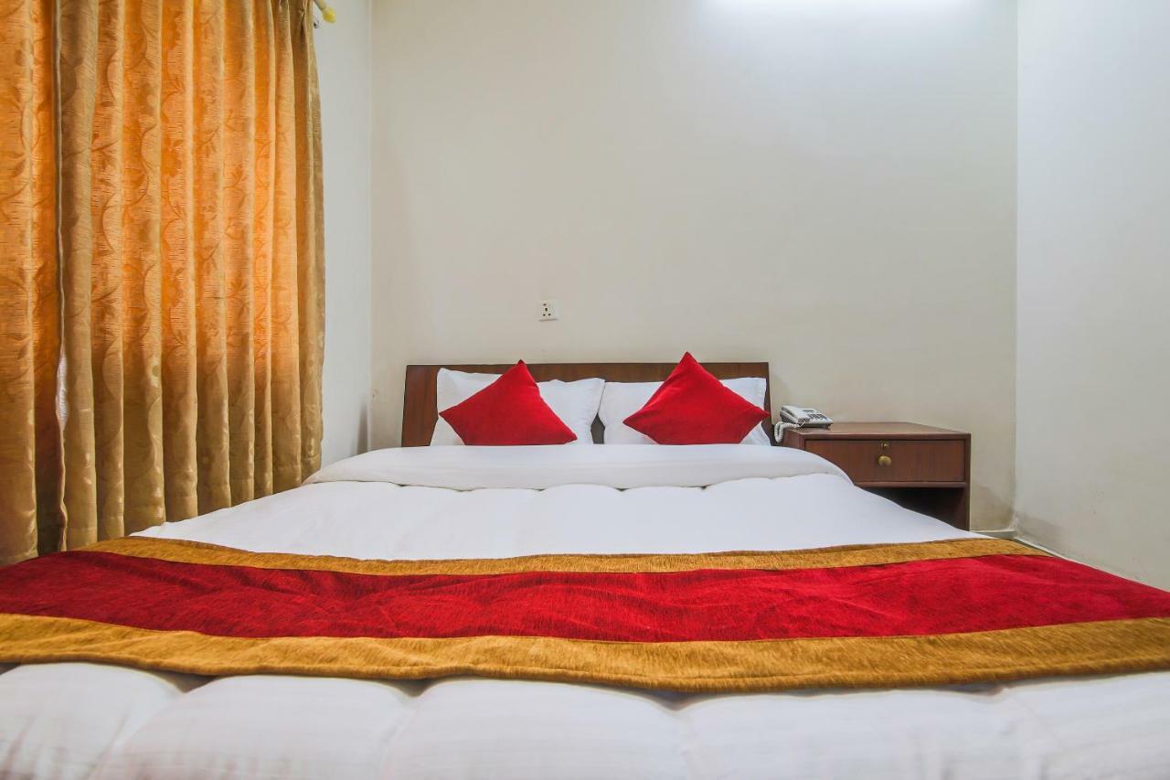 Oyo 358 Hotel Rose Star Катманду Экстерьер фото
